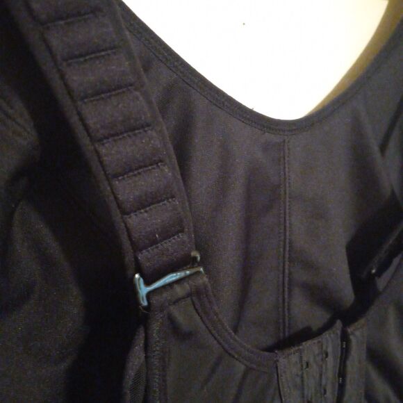 LIVI Active Wireless Sports Bra-Size 40DDD-Adjustable Strap-Convertible-Mesh Bac - Picture 6 of 12